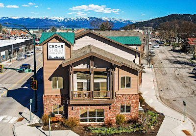 Sandpoint Hotel & Suites